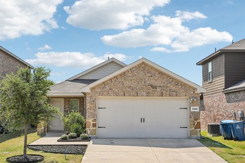 1056 Old Oaks Dr, Forney, TX, 75126-3558 | Card Image