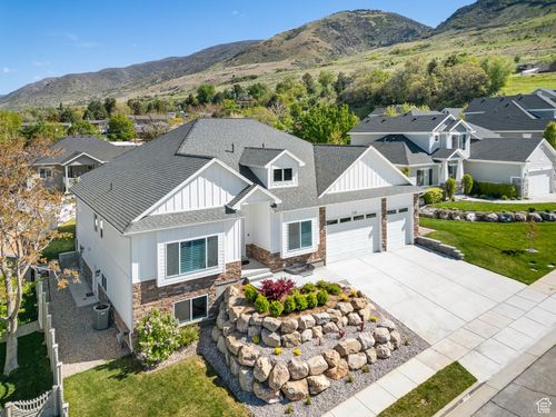 735 E 850 S, Centerville, UT, 84014-2513 | Card Image
