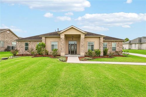 181 Latigue Rd, Avondale, LA, 70094-2374 | Card Image