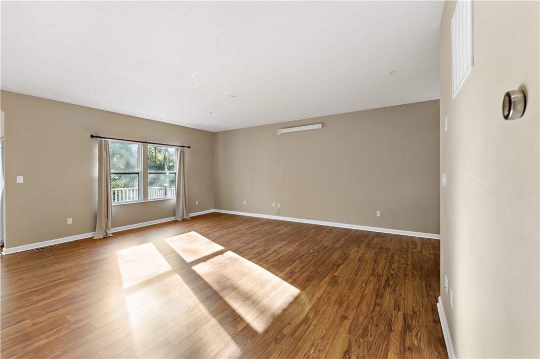 Residential Lease in Moon/Crescent Twp 3