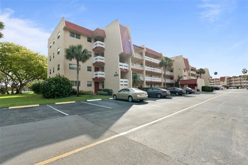 206-1020 Country Club Dr, Margate, FL, 33063-3268 | Card Image