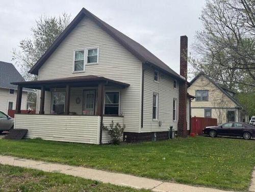 1018 5th St, Three Rivers, MI, 49093-1818 | Card Image