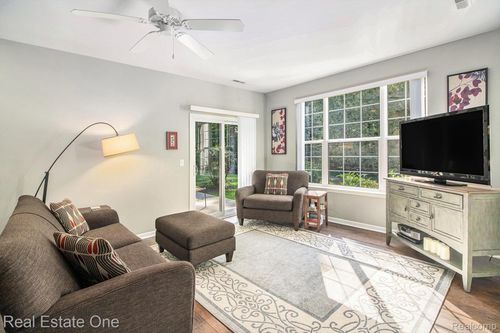 226-16010 Morningside, Northville, MI, 48168-6703 | Card Image