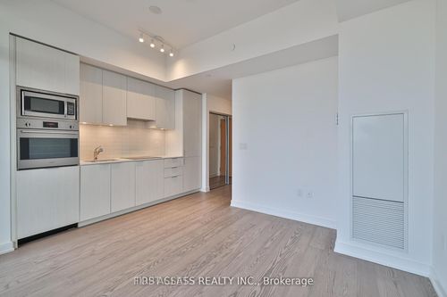 6012-11 Wellesley St W, Toronto, ON, M4Y0G4 | Card Image