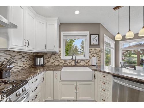 394 Hollick-Kenyon Rd Nw, Edmonton, AB, T5Y2T7 | Card Image