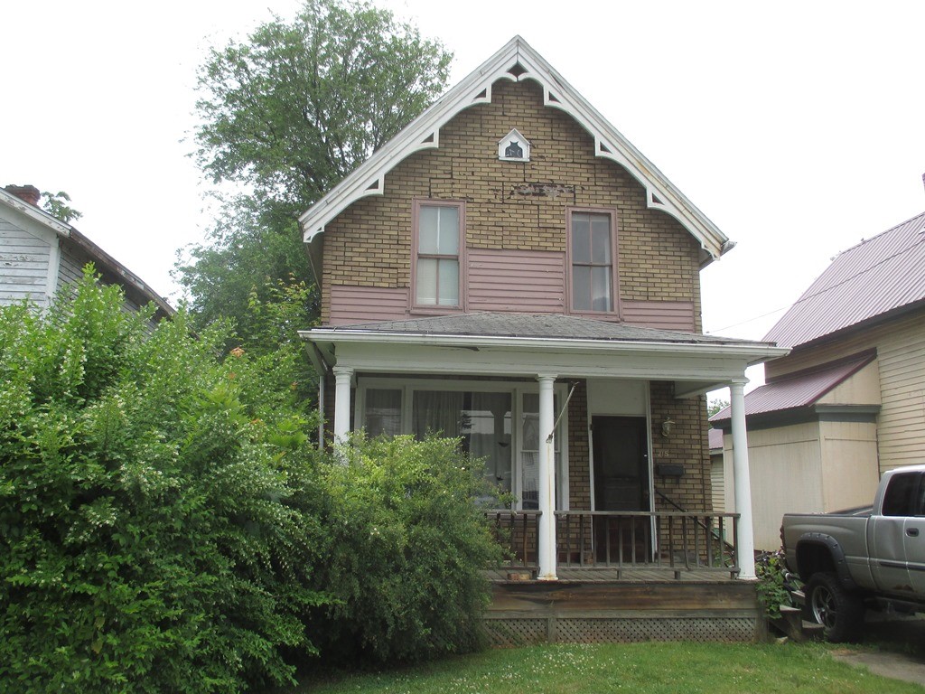 Drake St, Titusville, PA 16354