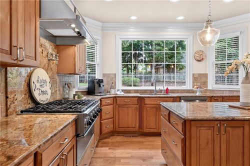 5490 Hampstead Way, Johns Creek, GA, 30097-1790 | Card Image