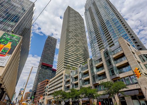 3304-2221 Yonge St, Toronto, ON, M4S0B8 | Card Image