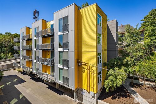 2249 Ne 46th St, Seattle, WA, 98105-5840 | Card Image