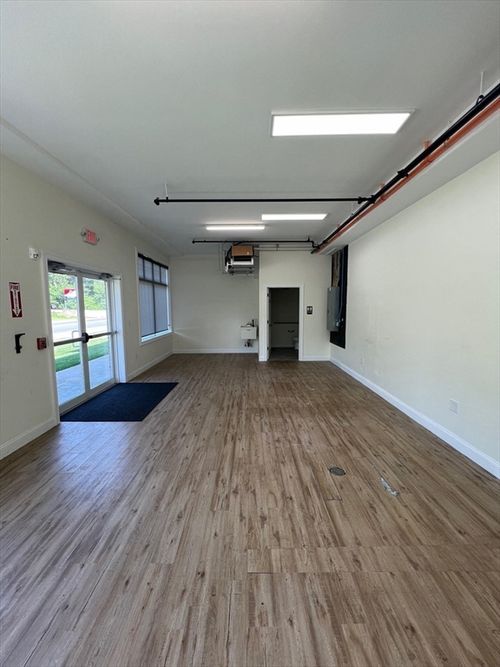 b-725 Main St, Tewksbury, MA, 01876-1980 | Card Image