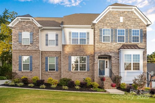 16001 Arabian Mews Ln, Charlotte, NC, 28278-8142 | Card Image
