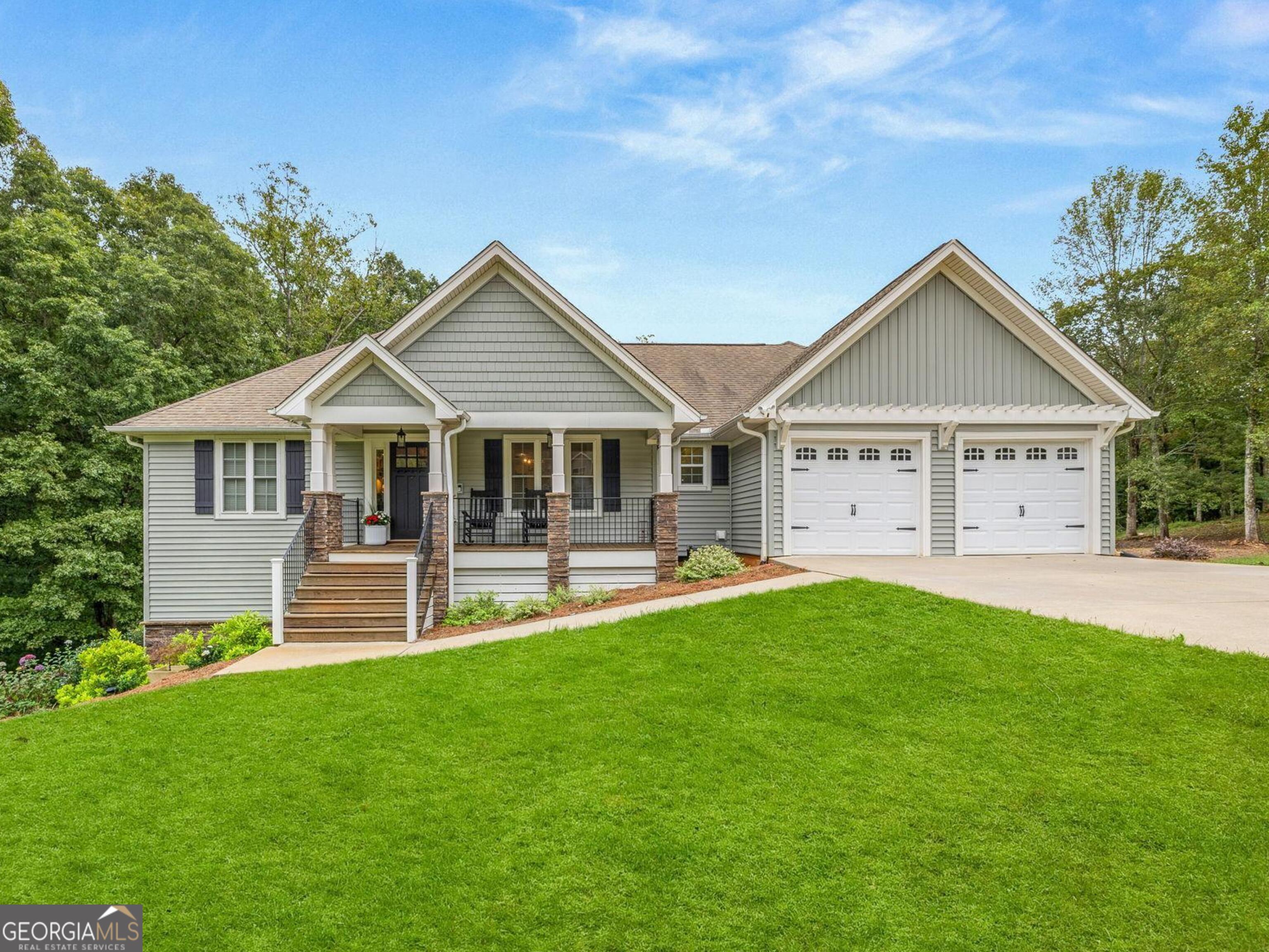 Crest Winds Dr, Clarkesville, GA 30523
