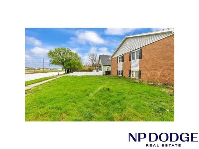 3329 2 Nd Ave, Home with 16 bedrooms, 8 bathrooms and 8 parking in Council Bluffs IA | Image 18
