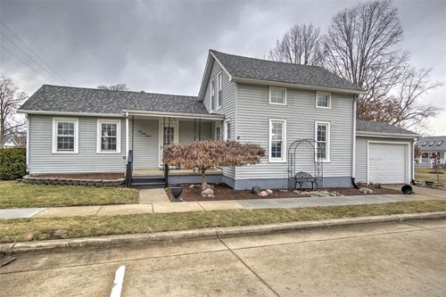 247 S Grant St, Forsyth, IL, 62535-8923 | Card Image