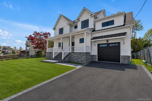 11 Adams St, East Rockaway, NY, 11518-1705 | Card Image