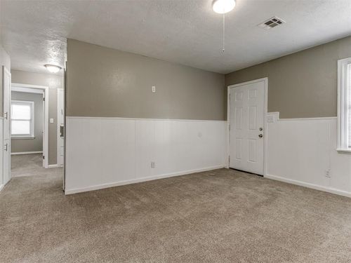 4641 Se 21st St, Del City, OK, 73115-4003 | Card Image