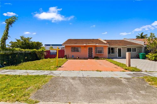8800 Nw 118th St, Hialeah Gardens, FL, 33018-1992 | Card Image