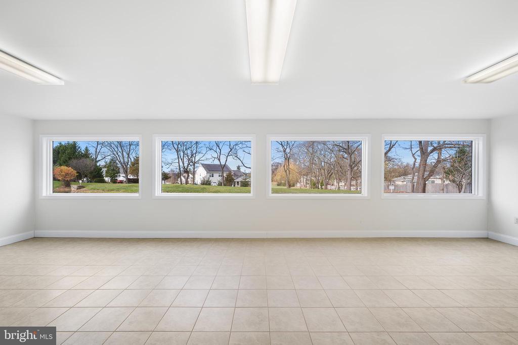 Commercial Lease in COLLEGEVILLE 3