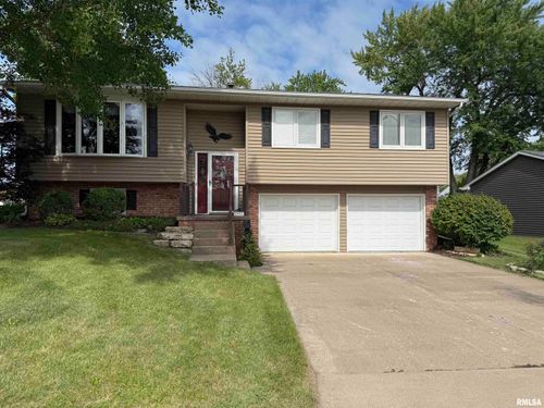 2957 9 1/2 St, East Moline, IL, 61244-3234 | Card Image