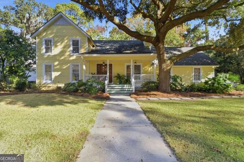 2 Landon Ln, Savannah, GA, 31410-3830 | Card Image