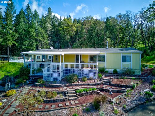 1160 Cleveland Loop Dr, Roseburg, OR, 97471-9622 | Card Image