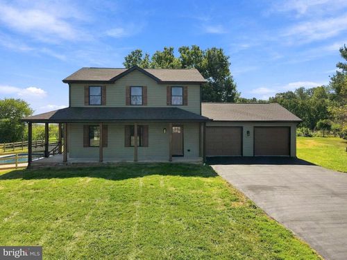 64 Pheasant Hill Rd, Summit Point, WV, 25446-3617 | Card Image