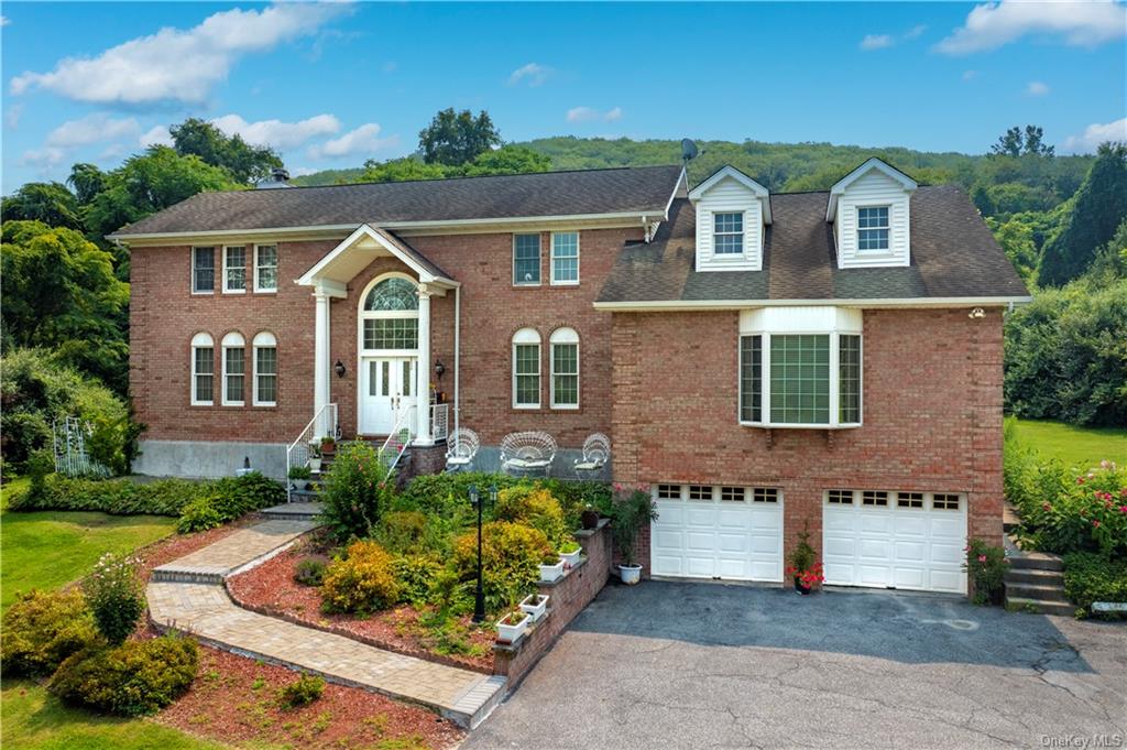 Noel Ct, Pawling, NY 12564