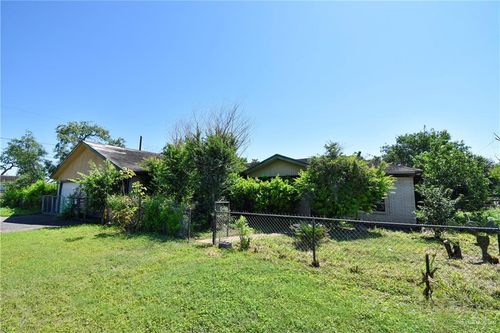 195 W 3rd St, Sebastian, TX, 78594 | Card Image
