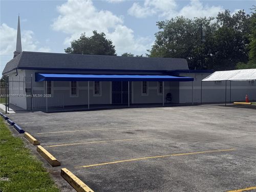 1766 Nw 95th St, Miami, FL, 33147-3160 | Card Image