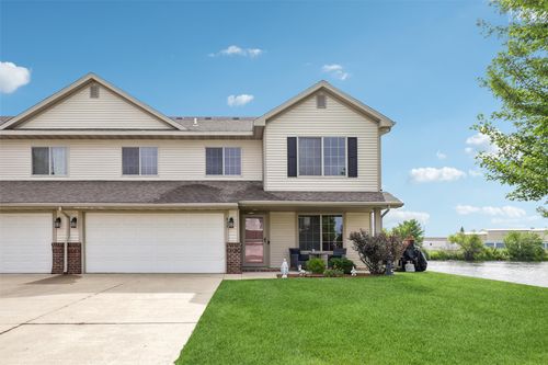 837 Se Crabapple Dr, Waukee, IA, 50263-8400 | Card Image