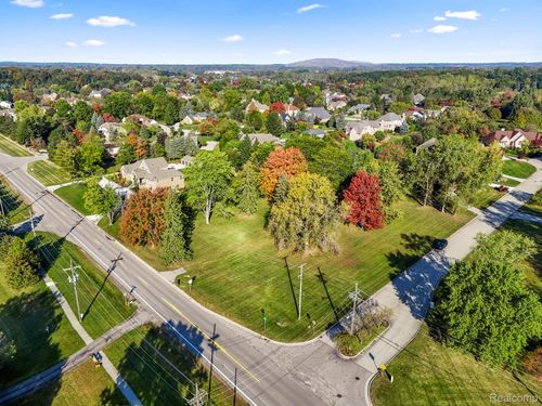 48100 Powell Rd, Plymouth, MI, 48170-2812 | Card Image