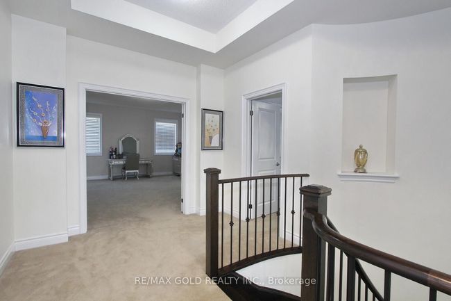 14 Ladbrook Cres, House other with 7 bedrooms, 5 bathrooms and 4 parking in Brampton ON | Image 15