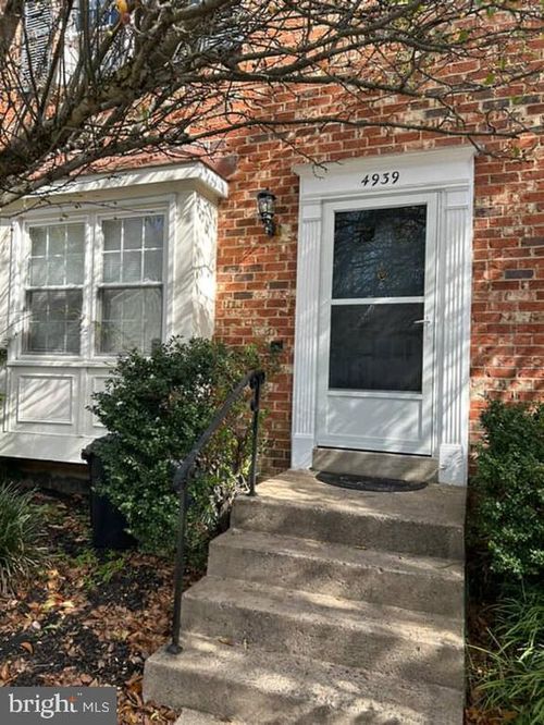 4939 Mcfarland Dr, FAIRFAX, VA, 22032-2519 | Card Image