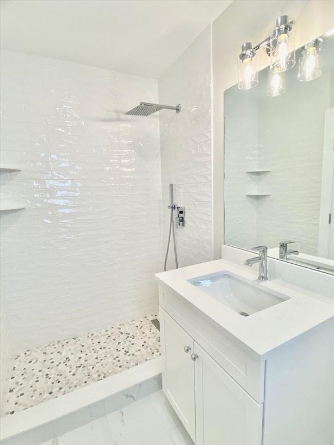1 - 15 Yuill Cir, Condo with 2 bedrooms, 2 bathrooms and 1 parking in Boston MA | Image 8