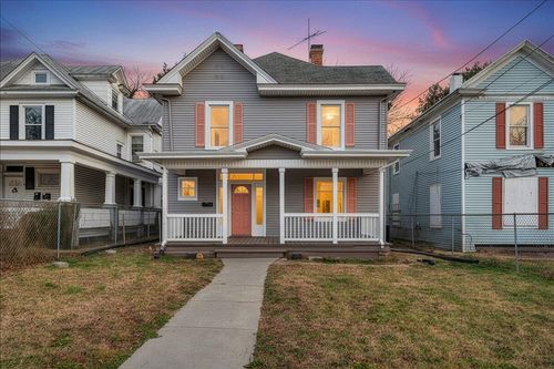 909 Highland Ave Se, Roanoke, VA, 24013-1839 | Card Image