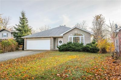 6 Knotty Pine Trail, House other with 3 bedrooms, 2 bathrooms and 6 parking in Huntsville ON | Image 3