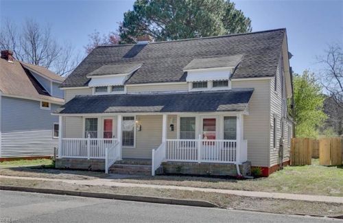 70 Manly St, Portsmouth, VA, 23702-1047 | Card Image