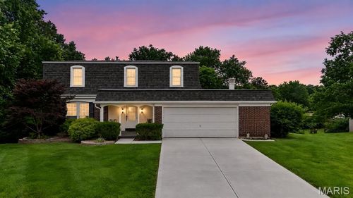 2 Southgate Ct, Saint Charles, MO, 63304-6707 | Card Image