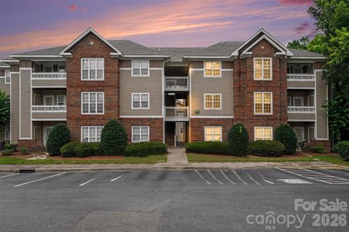 d-9849 Campus Walk Ln, Charlotte, NC, 28262-1917 | Card Image