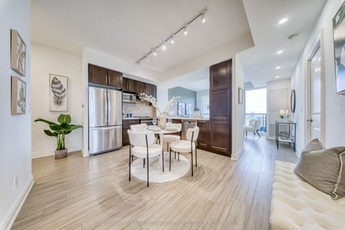 1208-38 Cedarland Dr, Markham, ON, L6G0G7 | Card Image