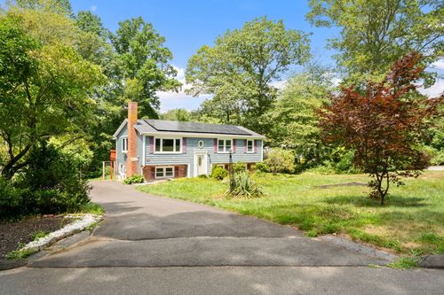 37 Stoneywood Dr, Niantic, CT, 06357-1820 | Card Image