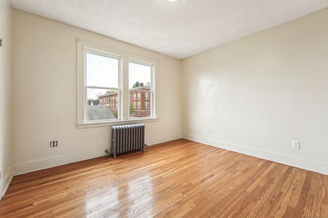 2 - 154 Easton Ave, Home with 2 bedrooms, 1 bathrooms and null parking in Waterbury CT | Image 9