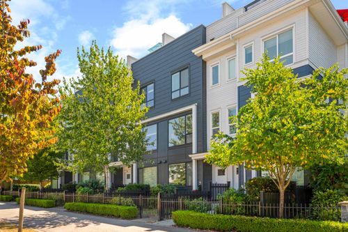 {{alt}} | Card Image