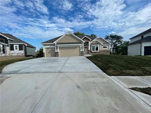 8512 Nw 90th Terrace, Kansas City, MO, 64153 | Card Image