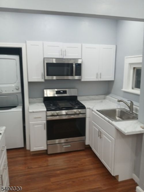 3-51 Poe Ave, Newark, NJ, 07106-1553 | Card Image