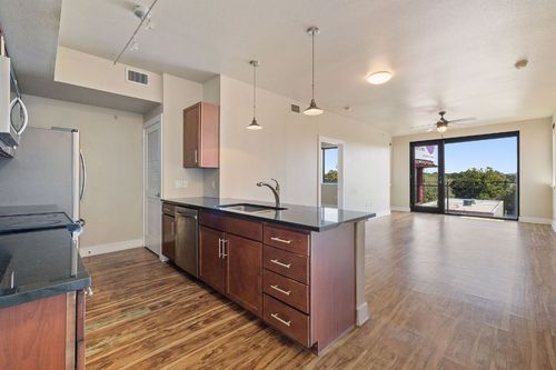 apt-303-3016 Guadalupe St, Austin, TX, 78705-2860 | Card Image
