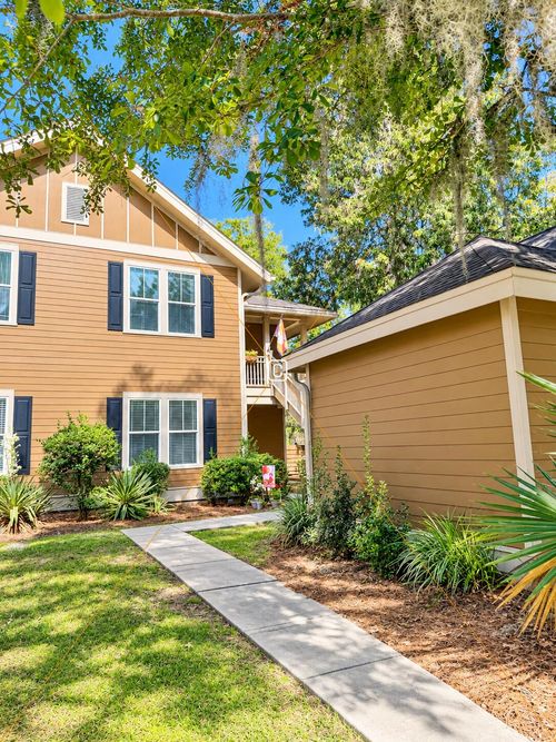 8395 Spring Farm Gate, North Charleston, SC, 29418 | Card Image