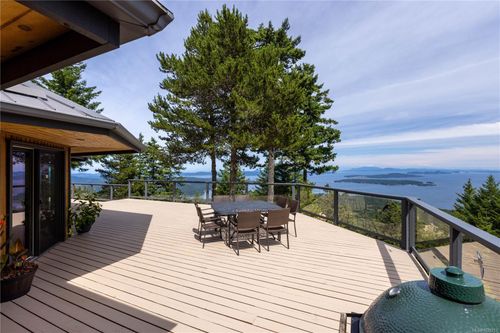 253 Chilton Rd, Salt Spring Island, BC, V8K2W9 | Card Image
