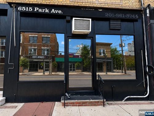 6515 Park Ave, West New York, NJ, 07093-6981 | Card Image