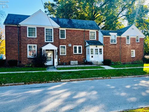 819 Castalia St, Bellevue, OH, 44811-1124 | Card Image